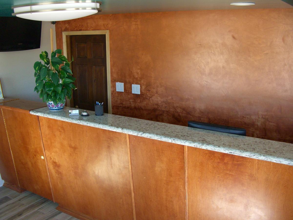 La Hacienda Inn Артижа Екстериор снимка